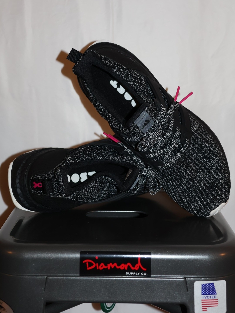 Adidas UltraBoost 4.0 'Breast Cancer Awareness' - Picture 6 of 8